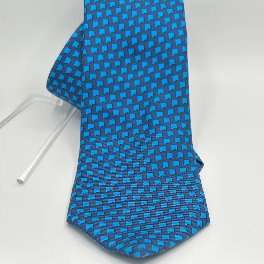 Vineyard Vines 100% Silk Blue Geometric Patterned Tie